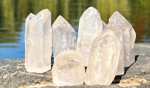 Cesta minerálních kamenů od pravěku do současnosti