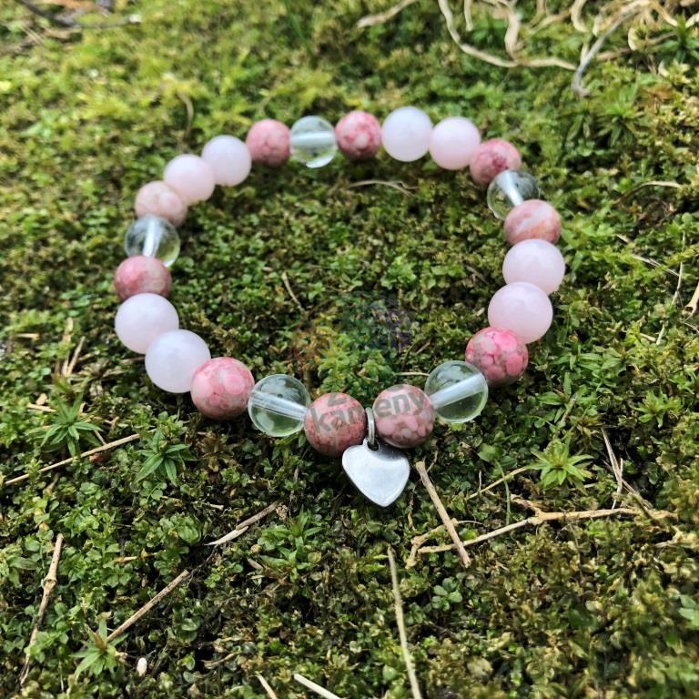 Minerální náramek růženín, křišťál, jaspis - KVĚT TŘEŠNĚ
