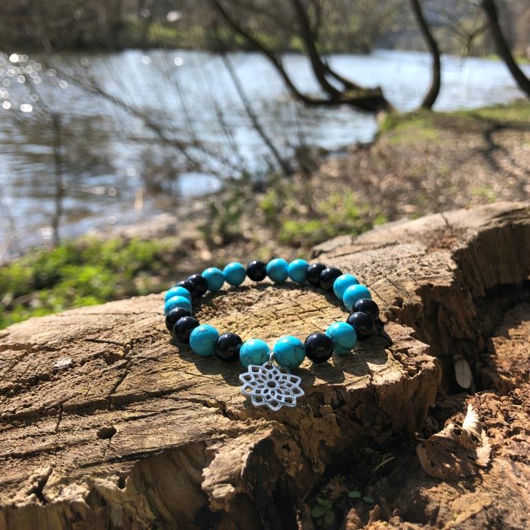 Minerální náramek tyrkys, onyx - MAGIE