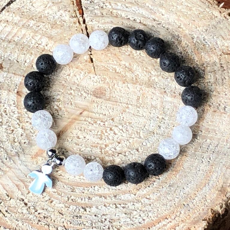 Minerální náramek křišťál, lávový kámen - JISKŘIČKA S ANDÍLKEM