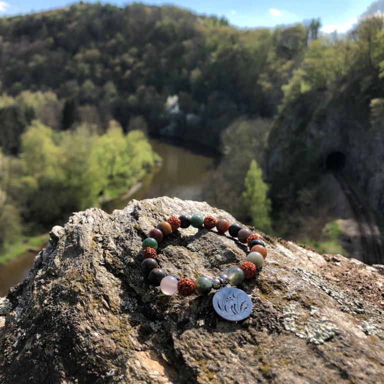 Minerální náramek achát, rudraksha - BŘEH