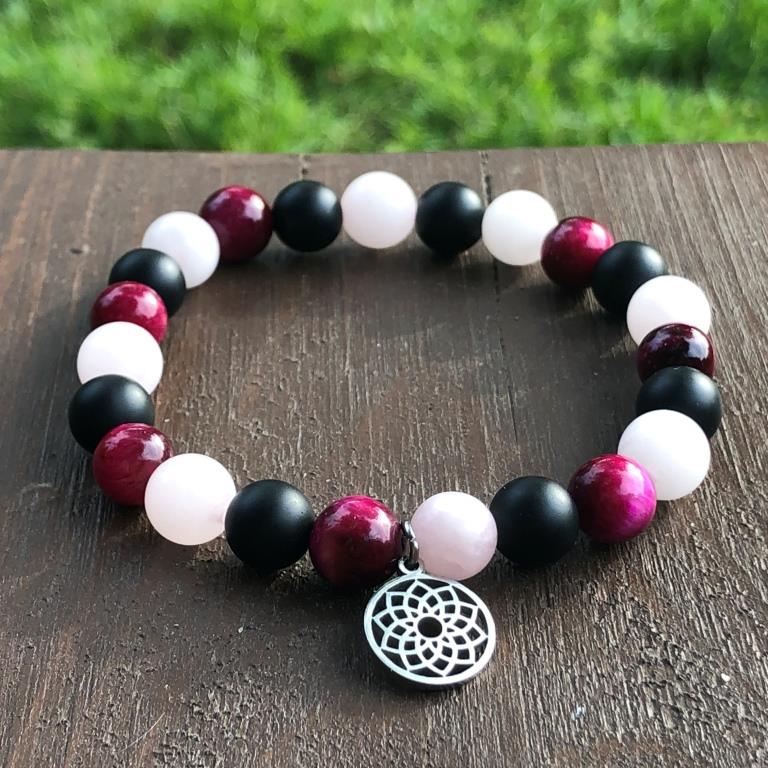 Minerální náramek tygří oko, růženín, onyx - PETÚNIE