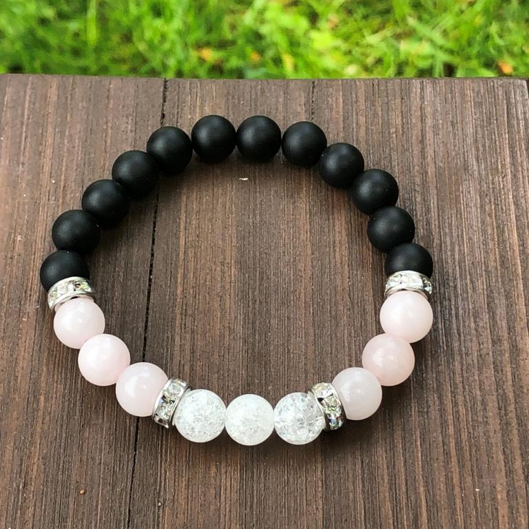 Minerální náramek křišťál, růženín, onyx - DOTEK
