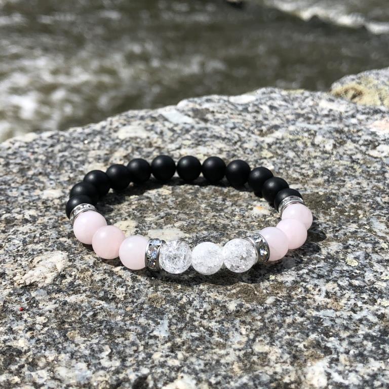 Minerální náramek křišťál, růženín, onyx - DOTEK