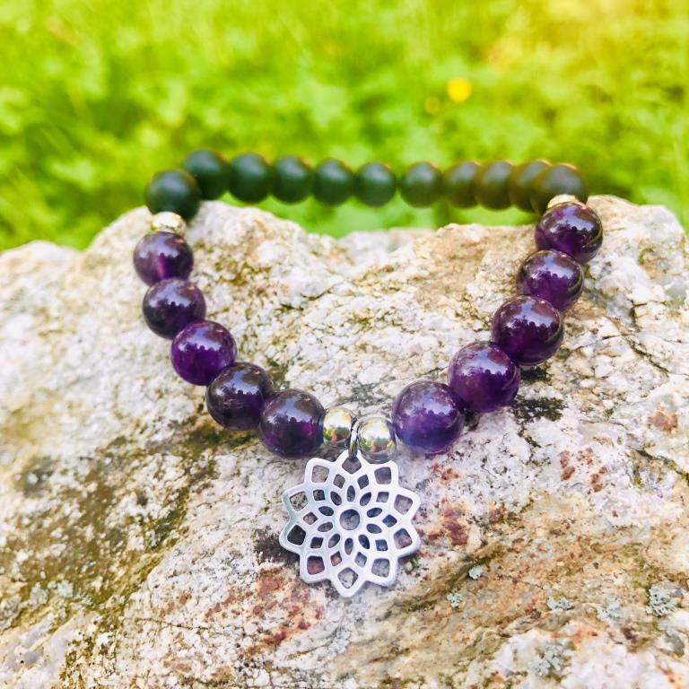 Minerální náramek ametyst, onyx - TAJEMSTVÍ