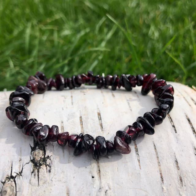Minerální náramek Granát - chips