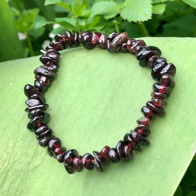 Minerální náramek Granát - chips