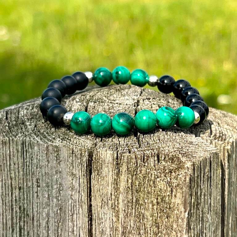 Minerální náramek malachit, onyx - ODHODLÁNÍ (stříbro Ag925)