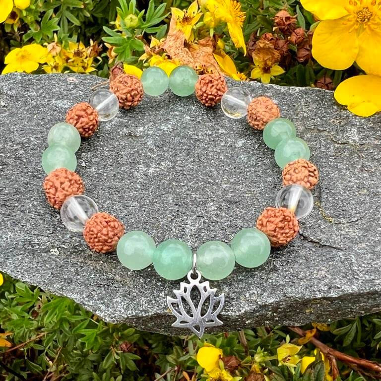Minerální náramek avanturín, rudraksha, křišťál - RADOST