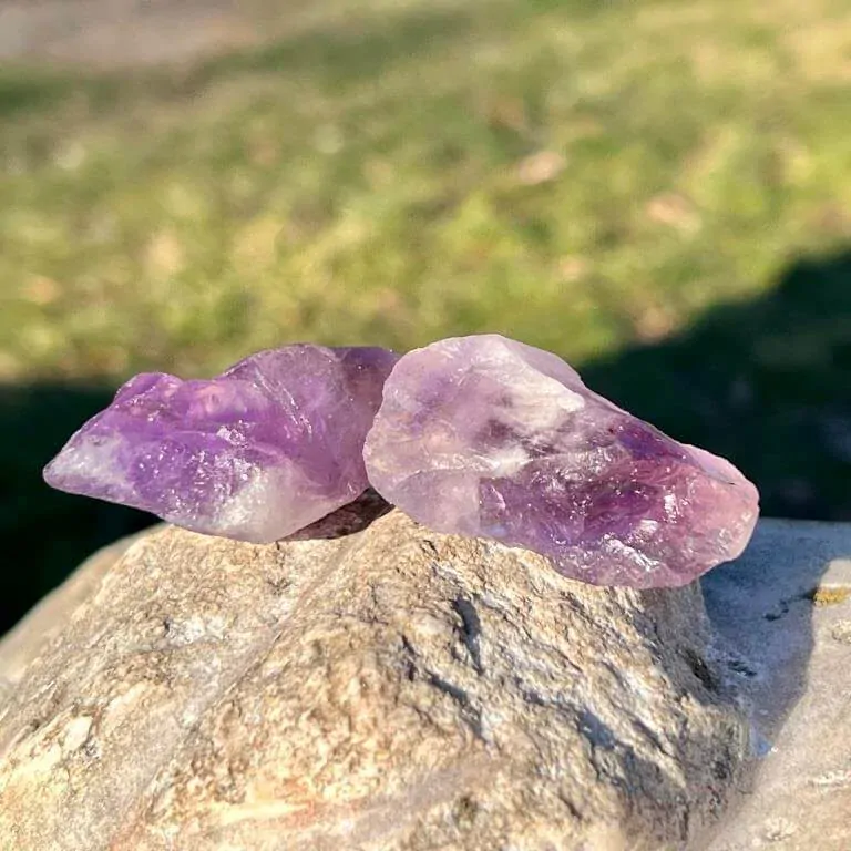 Surový brazilský Ametyst