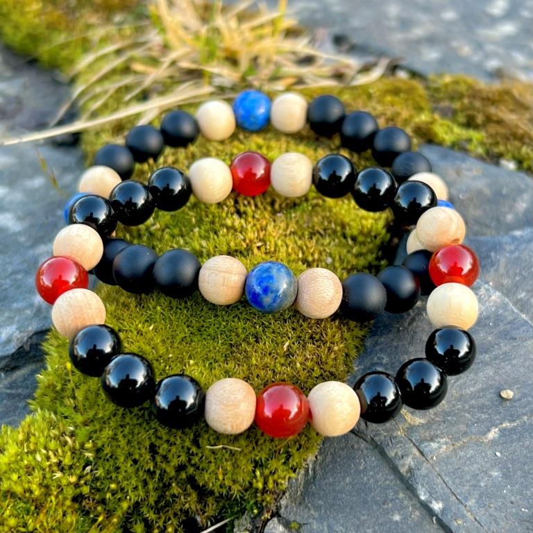 Minerální náramky karneol, lapis lazuli, onyx, dřevo - SPOLU - PARTNERSKÝ