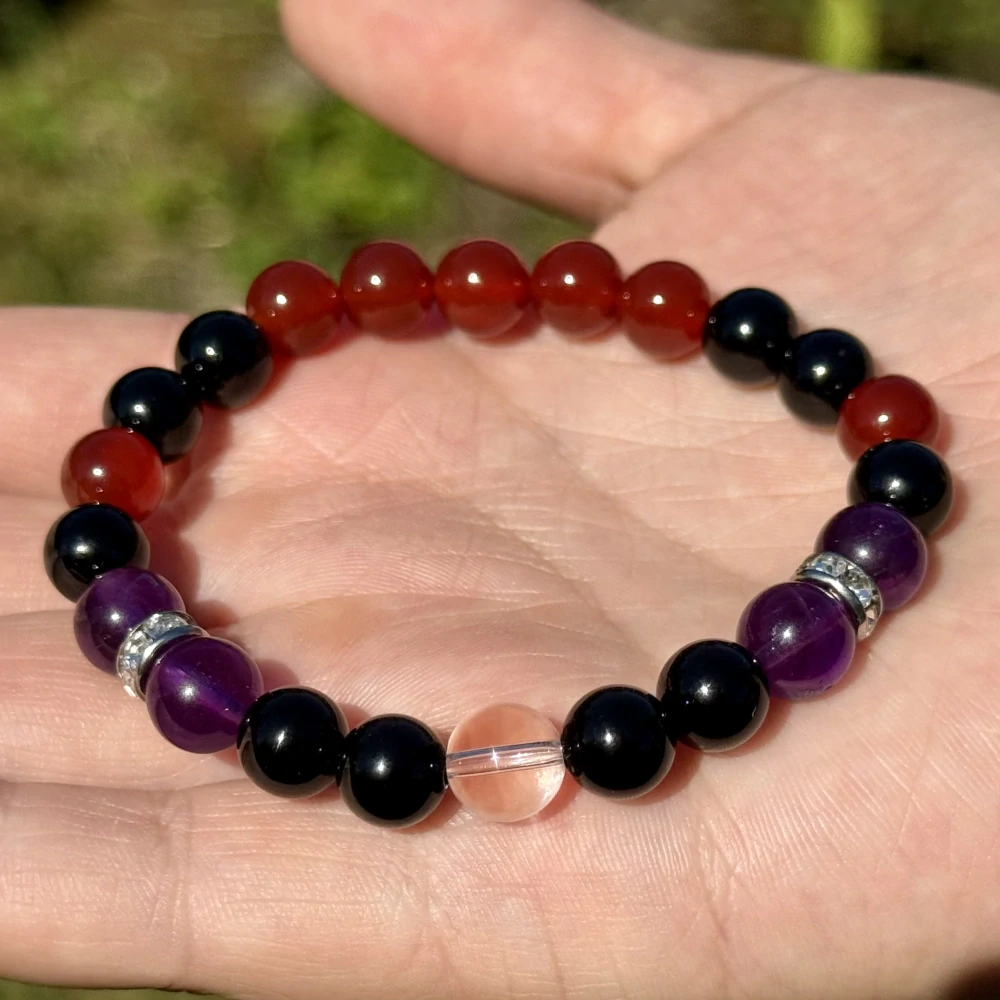 Minerální náramek onyx, karneol, ametyst, křišťál - SMYSLNOST